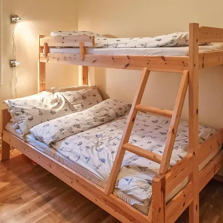 Ferienhaus Schönes Haus Mit 2 Schlafzimmern In Tilleraune
